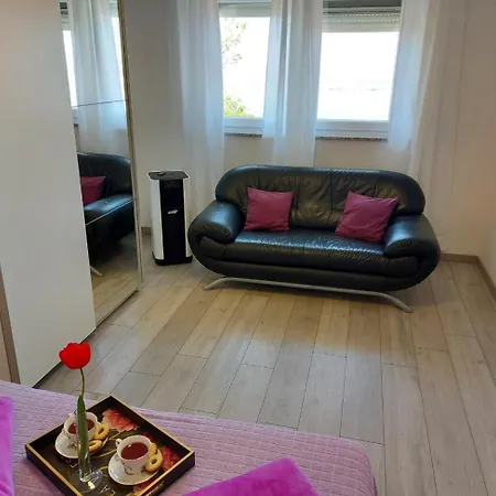 度假居 Family Friendly House With A Swimming Pool Dramalj - - 22827 *